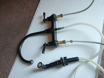 Kitchen sink faucet with sprayer