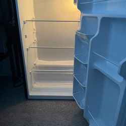 Mini Fridge – Works Perfect – Clean – $100