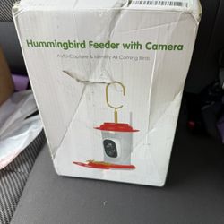 Bird Feeder With Camera