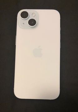 iPhone 15 light blue