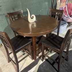 DINING ROOM TABLE WITH 4 CHAIRS …FREE DELIVERY AVAILABLE 🚛🚛