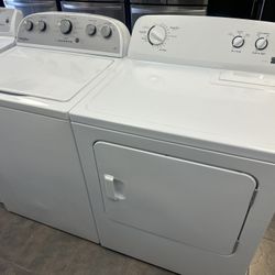 Whirlpool Washer And Kenmore Electric Dryer Set 