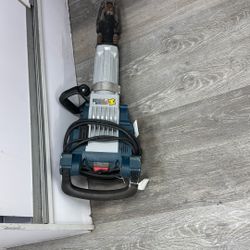 BOSCH DEMOLITION HAMMER