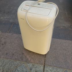 Toshiba 12000btu Portable Air Conditioner Unit