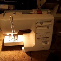 New Kenmore Sewing machine With Pedal