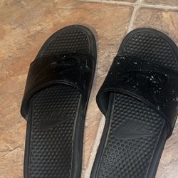 Men’s Nike Slides 