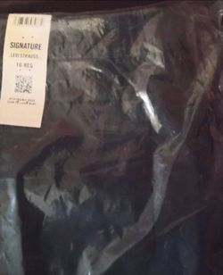 Brand New Uniform Short S16 Levi's Girls