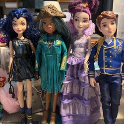 Produtos da categoria Descendants Dolls novos e usados à venda