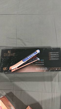 Royale hair straightener