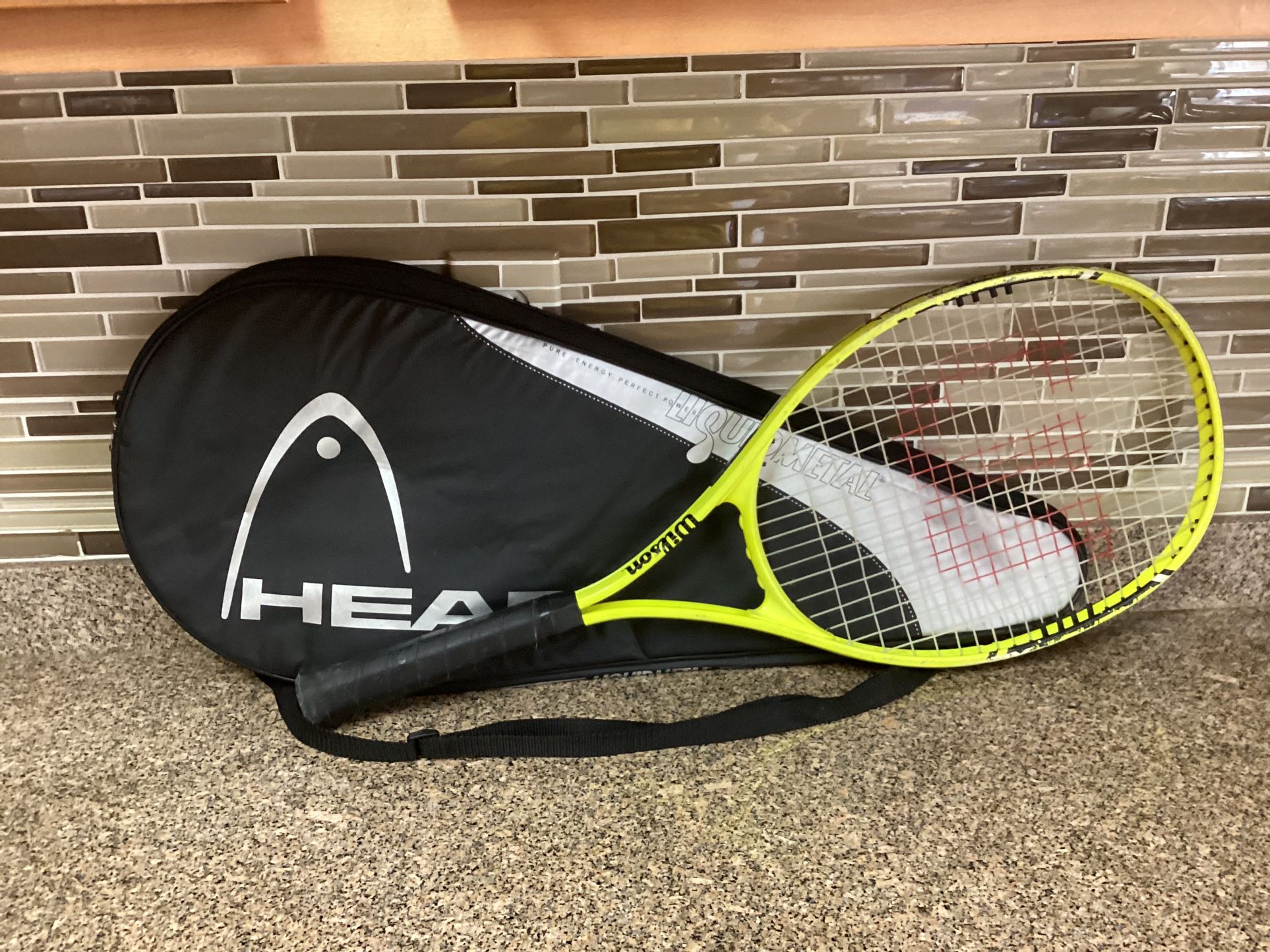  Tennis Racket-Wilson Energy XL VMatrix.   (S)