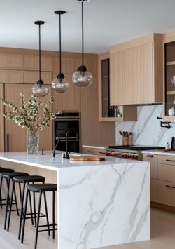 Custom Kitchen Cabinets