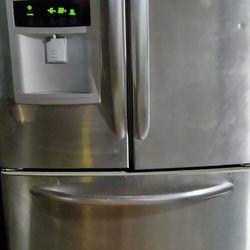 Fridge Kenmore Elite 3 Doors Works Great In