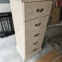 5-drawer dresser 