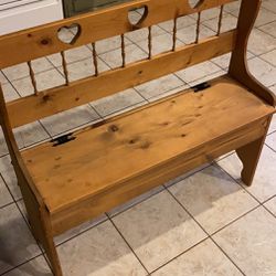 Home Bench With Storage. 