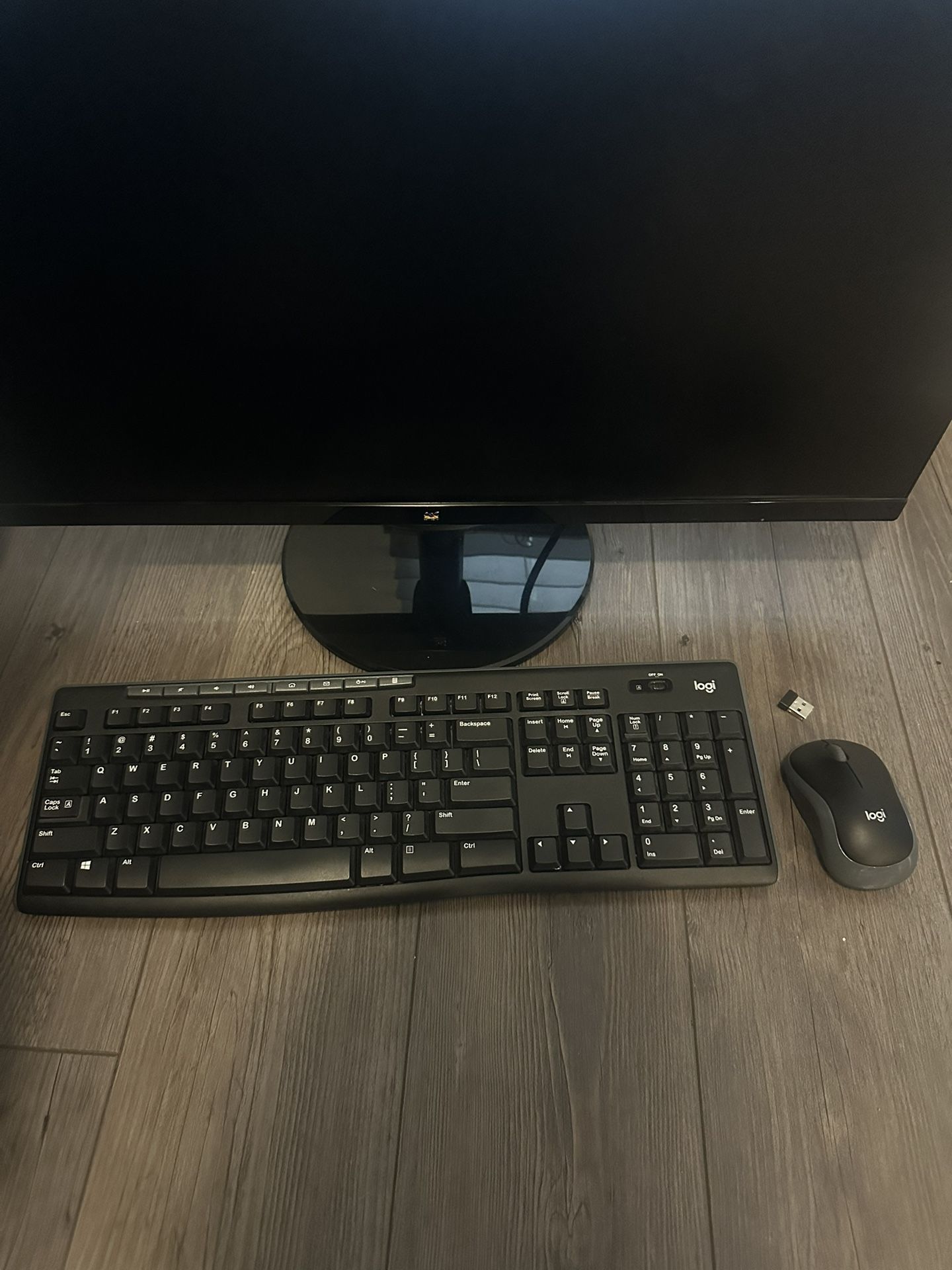 Tech Bundle: Monitor, wireless Mouse, wireless Keyboard