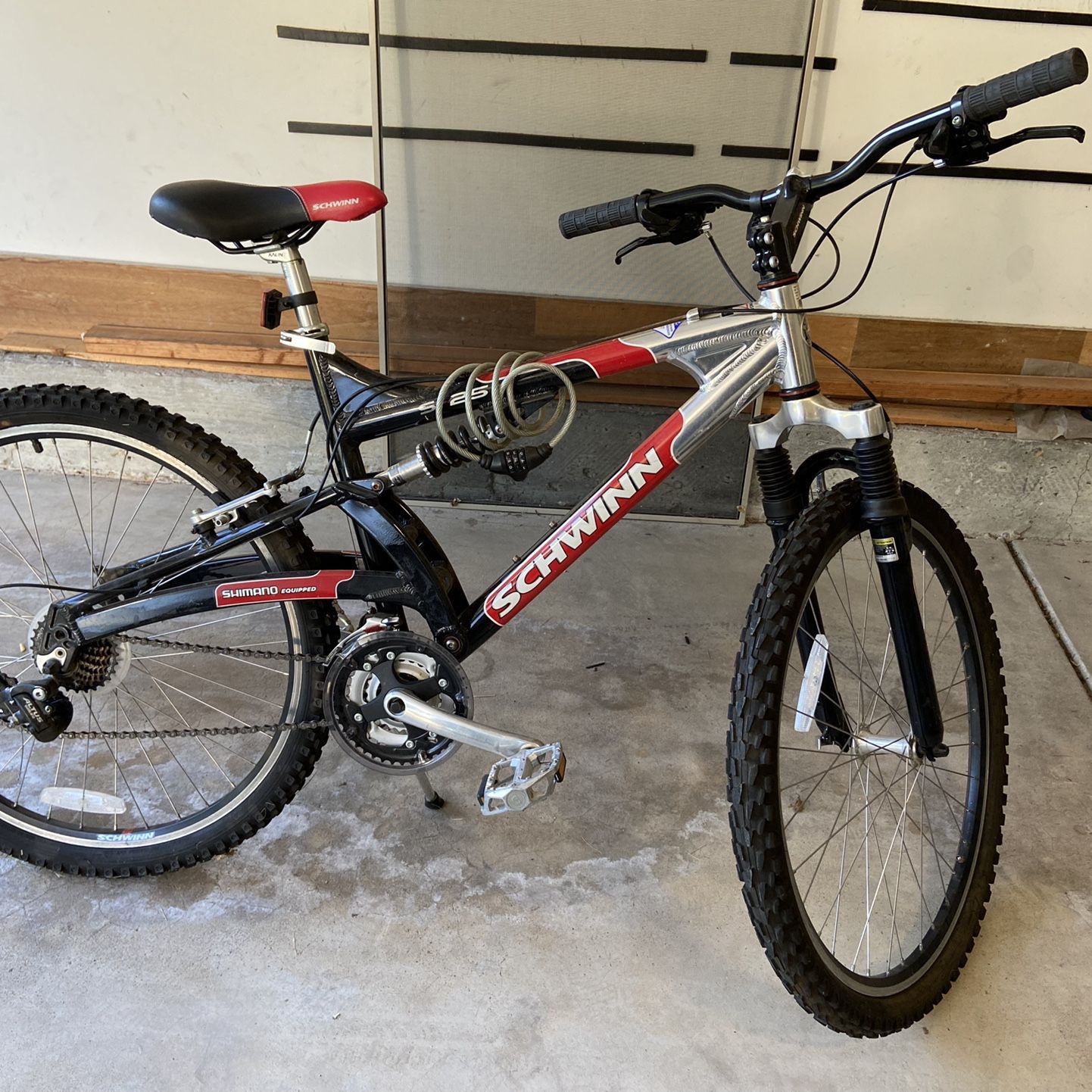 Schwinn S25 Mountain Bike For Parts for Sale in Bolingbrook IL OfferUp