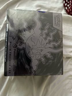 Pokémon center Pitch Black ETB