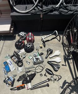 Trek Road Bike and multiple accessories
