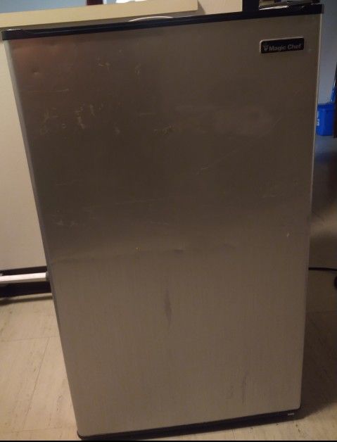Magic Chef Refrigerator