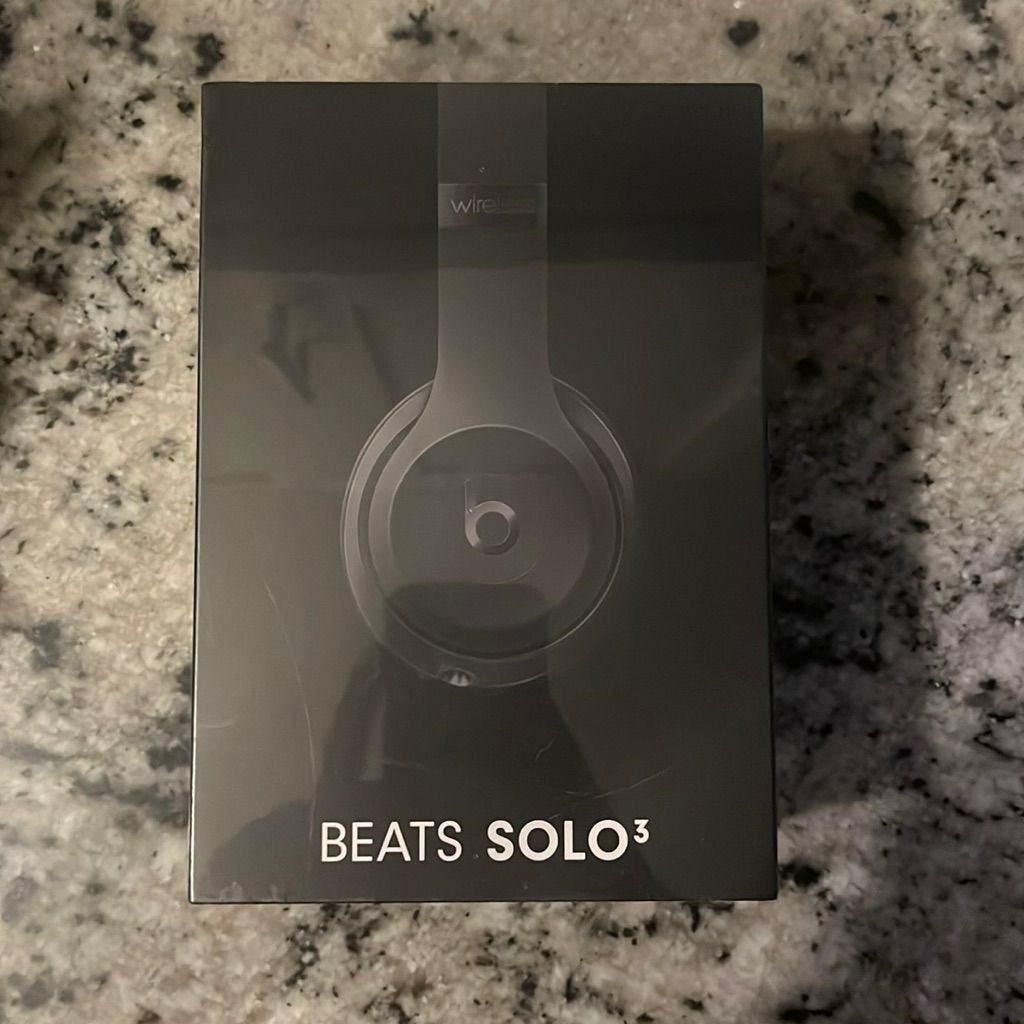Beats Solo 3 NEW 