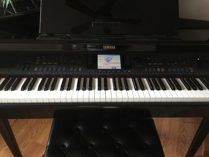 Yamaha cvp 700 deals