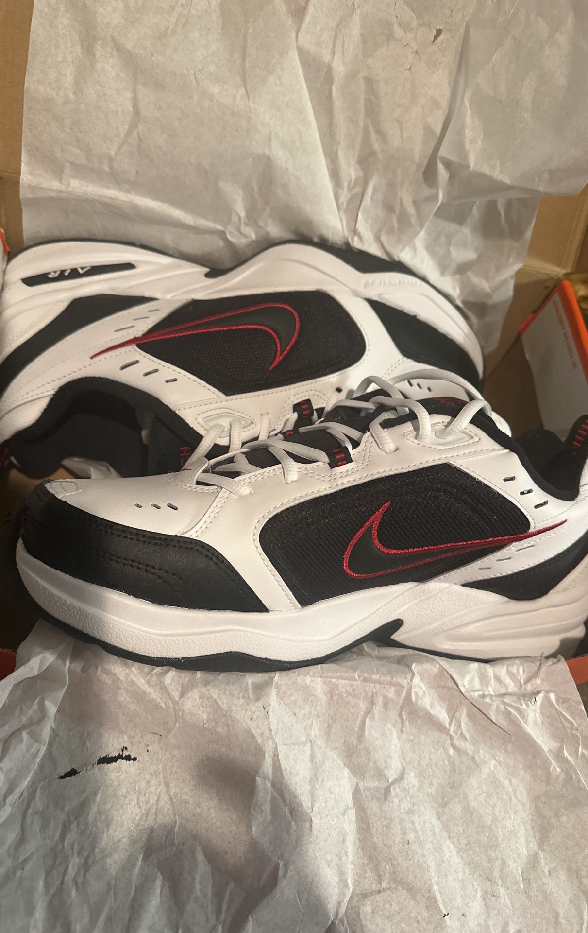 Nike Air Monarch IV Size 11 Men’s