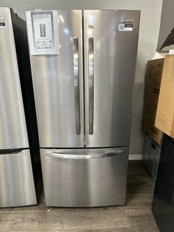 Frigidaire French Door Refrigerator Read Description