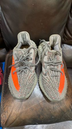Yeezy ,  us 6 and half   missing insole