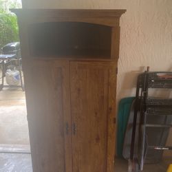Computer Hutch