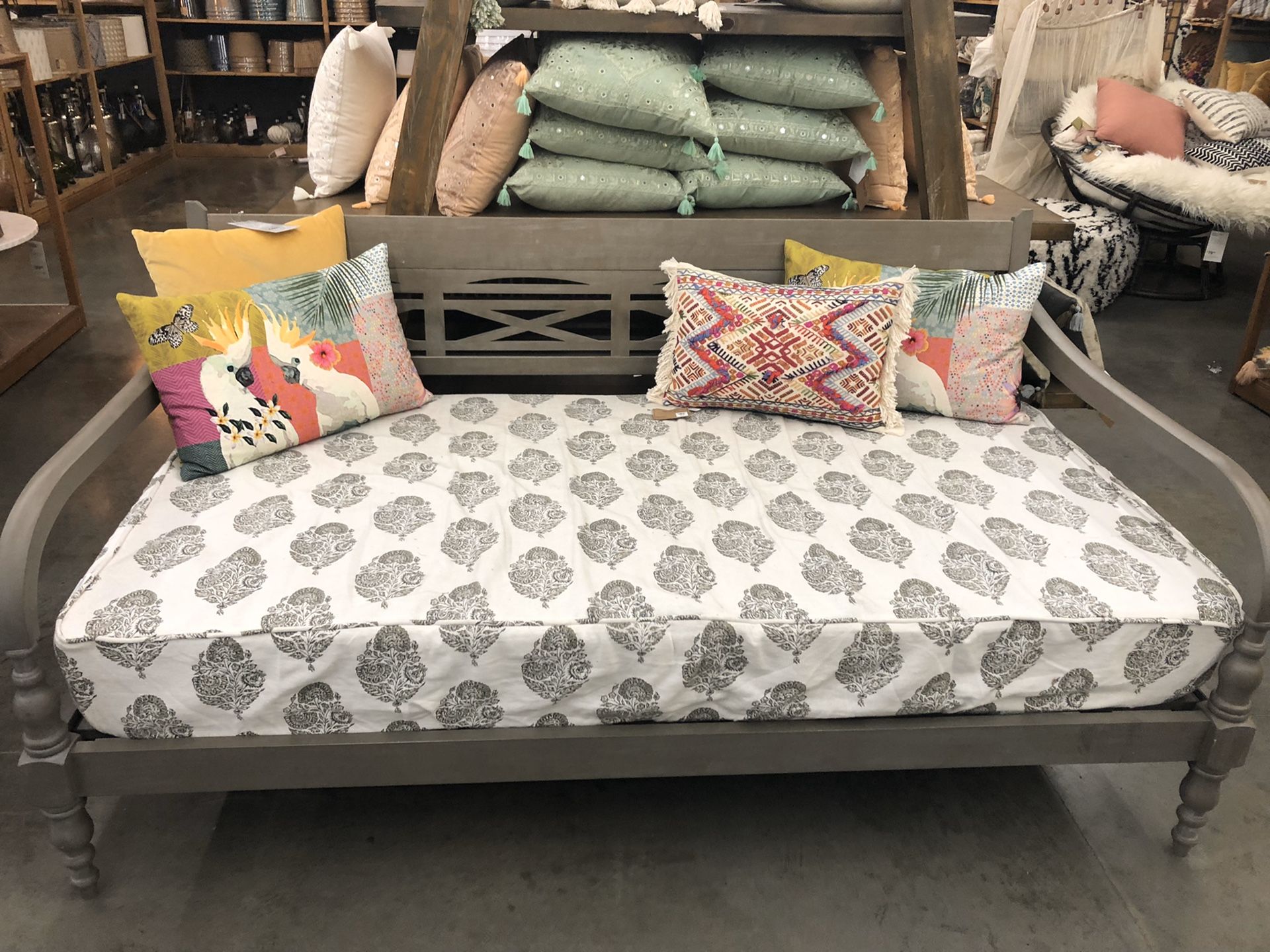 World Market Indonesian Daybed for Sale in Everett, WA OfferUp