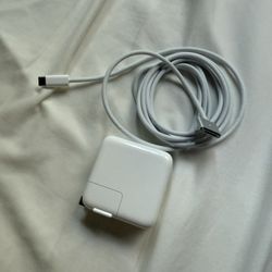Brand New MacBook Air 2025 Charger & Adapter 