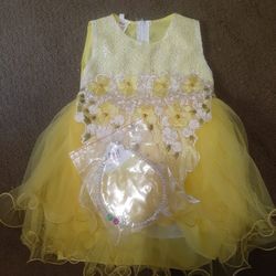 Gorgeous Yellow Dress With White Flowers And A Pearl Head Peice 