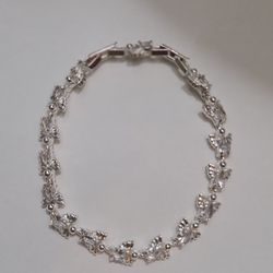 ANGEL TENNIS BRACELET Silvertone clear- NIB