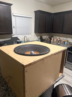 Planet Audio 18” subwoofer