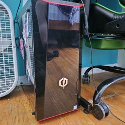 COMPUTER SET FOR SALE.