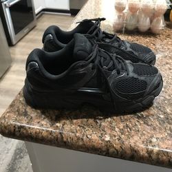 Men Shoes Size 9.5