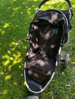 Light weight easy fold britax