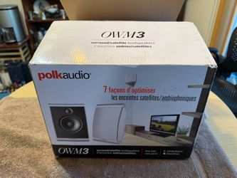Versatile black Polk Audio OWM3 speakers with 4.5-inch composite cone drivers and 1-inch fabric dome tweeters. This pair of satellite speakers has a c