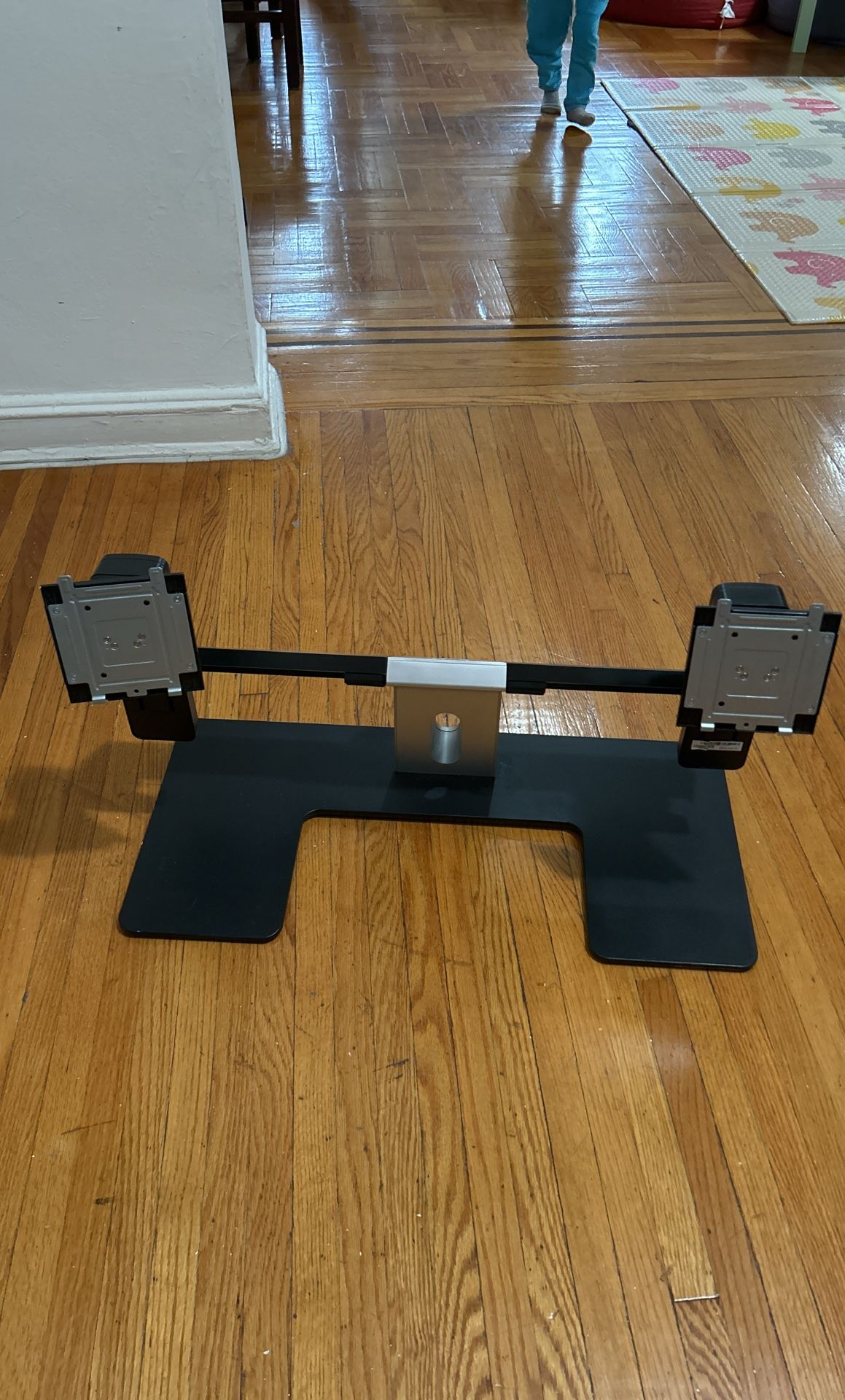 Dell P2213 Monitor And Dual Stand