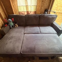 Gray Pull Out Couch 