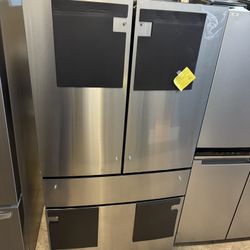 🚨 New GE Profile - 28.7 Cu. Ft. 4 Door French Door Refrigerator with Dual-Dispense PGE29BYTFS