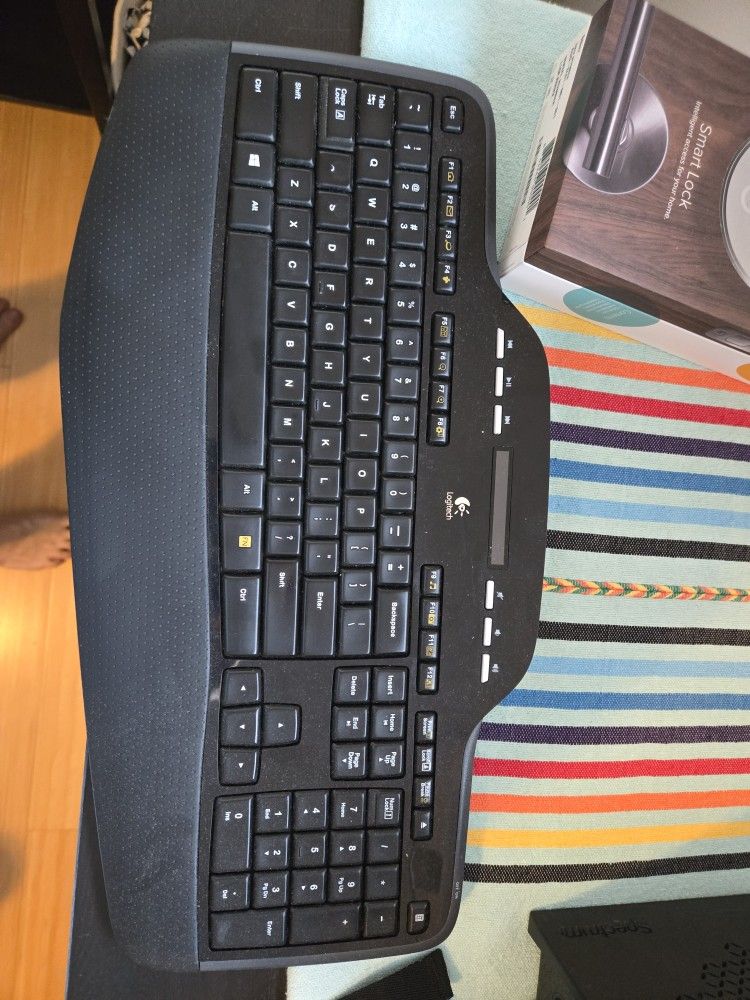 Logitech MK 700 710 Keyboard