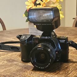 Minolta  Maxxum 7000i