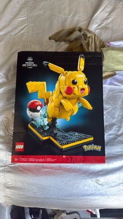 LEGO Pokémon Pikachu and Poké Ball Set 72152