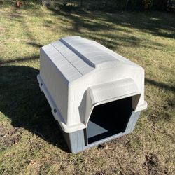 Petmate Dog House 