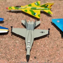 Metal Toy Fighter Replica (6)