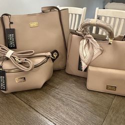 Badgley Mischka Set All New With Tags And Bag 