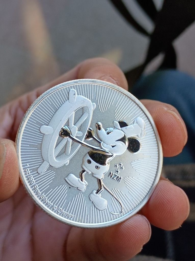 2017 Niue $2 Disney Mickey Steamboat Willie 1oz Silver Coin Dead Stock