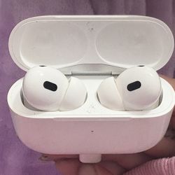 AirPods Pro (2nd gen) with MagSafe Charging Case (USB-C) 