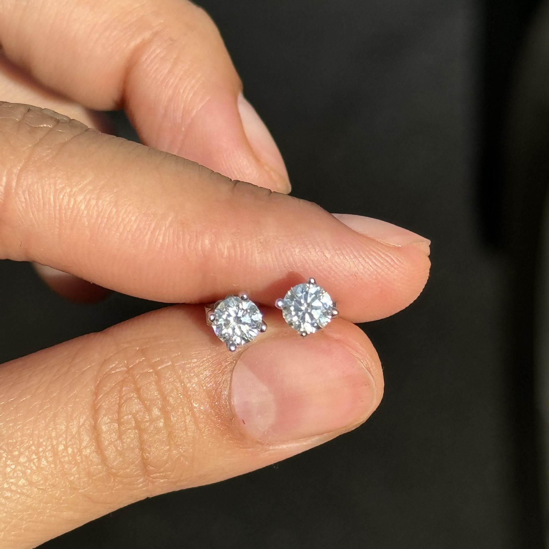 1cttw (5mm) Moissanite VVS1 GRA certified stud earrings for men’s or women’s